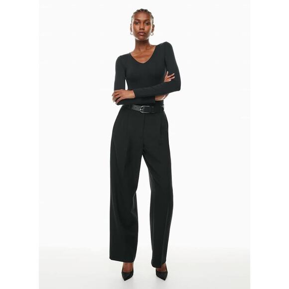 Aritzia Babaton Contour Long Sleeve Bodysuit Black Size Medium - Picture 1 of 15
